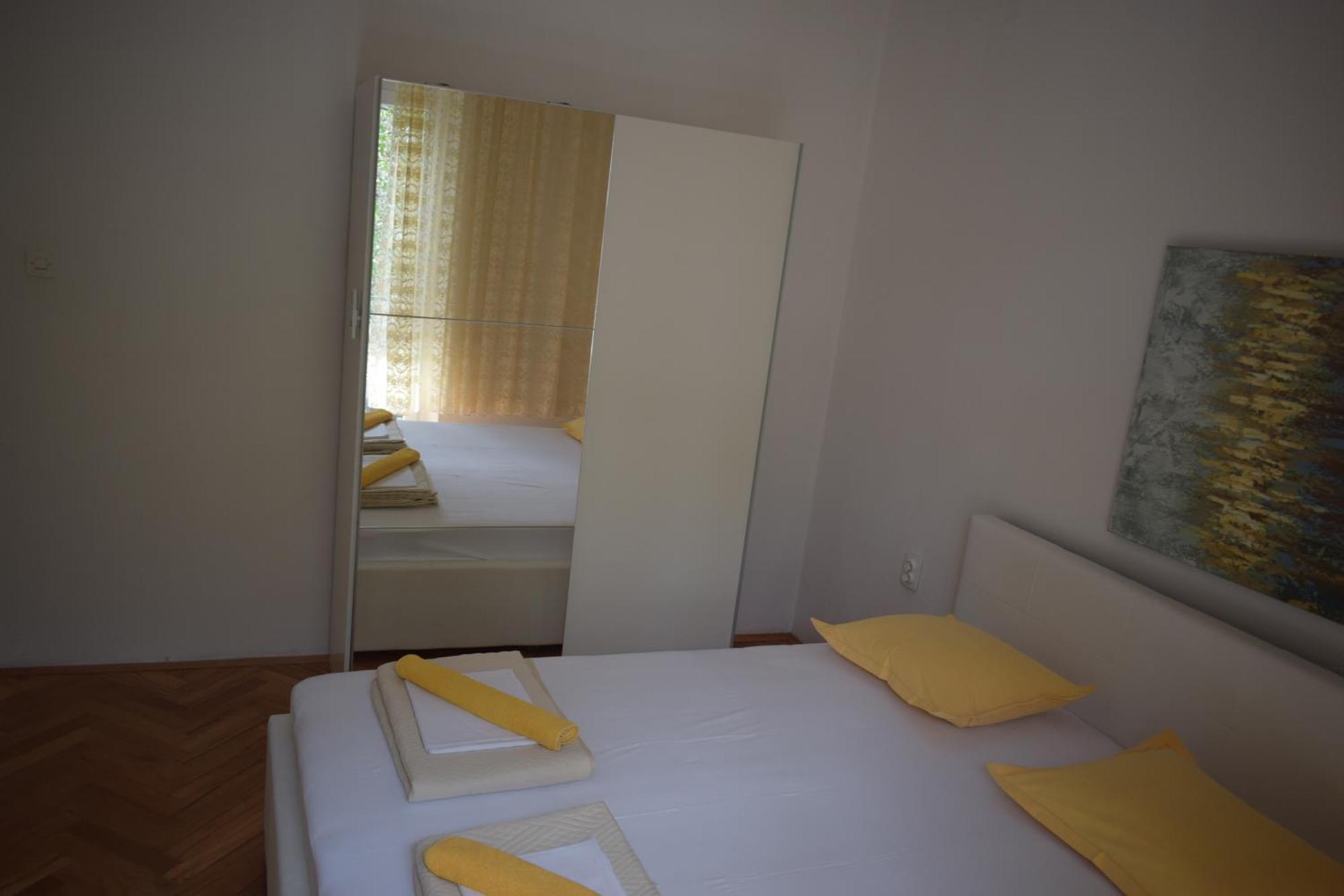 Apartment Antonella Макарска Екстериор снимка