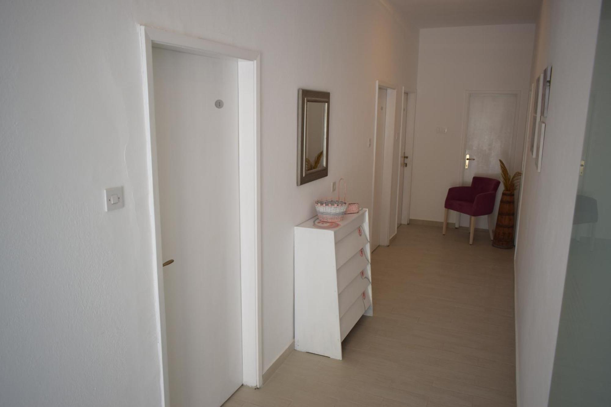 Apartment Antonella Макарска Екстериор снимка